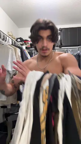 This is how I hang up my clothes if anyone was wondering #fyp #trending #LifeHack #clothes 