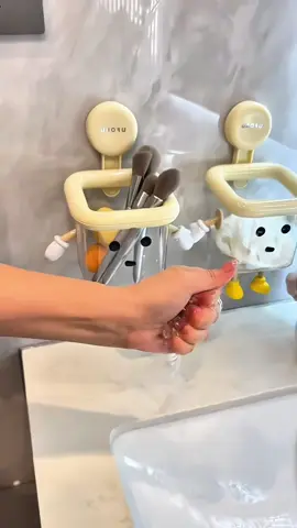 Hộp đựng khăn mặt có giác hút sẽ không để lại keo khi di chuyển. Có thể sử dụng trong bồn rửa và nhà bếp. Có thể đựng các vật dụng nhỏ và rất tiện lợi!! #giadedonhatam #giadedocochut #thietthuc #creatorsearchinsight #tienich #jizonguyen 