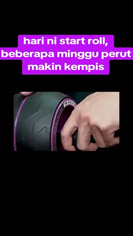 Tempahan Klik Sini @💛Beg.Kuning💛  “Nak bakar lemak? Nak hilangkan spare tyre? Nak rasa macam abang sado atau kak fit? Roll je… lemak tu nanti gulung-gulung keluar!” “Abs Roller Wheel – perut kempis, keyakinan naik, baju lama muat balik. Jangan tunggu raya je nak fit, start sekarang!” 📌 Kelebihan: ✅ Kuatkan otot teras & lengan ✅ Stabil & selesa digunakan ✅ Sesuai untuk pemula & pro ✅ Ringan & mudah dibawa Klik sekarang & roll menuju perut impian anda! #AbsRoller #PerutRata #SpareTyreDelete #HomeWorkoutMY #SenamanMudah #BakarKalori #LawakWorkout #gymdirumah #fypage 