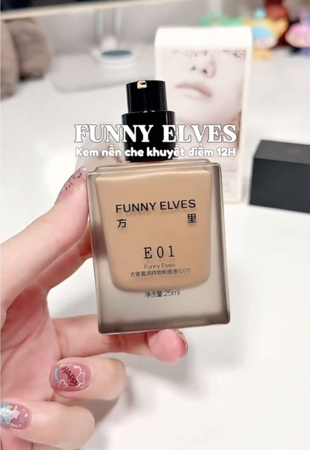 Kem nền che khuyết điểm 12H FUNNY ELVES màu E01 cho da khô. Chấp cả mưa gió, trời nắng nền vẫn mịn mượt không mốc. Hội mê nền đẹp thì hãy xài kem nền FUNNY ELVES liền nha🥰 #funnyelves #kemnen #kemnenlautroi #kemnenchekhuyetdiem #chekhuyetdiem #foundation #makeup #goclamdep #review #unboxing #xuhuong #fyp #chichi2k 