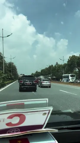 #vca #vietnamcaramazing #unmarked #unmarkedpolice #toyota #toyotaland #toyotalandcruiser #toyotalandcruiser300 #toyotalandcruiserprado #toyotalandcruiserv8 #toyotalandcruiser200 #toyotaavalon 