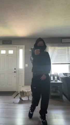 🥷🏾 #fyp #viral #shoes #trend #dance #gangster #yn