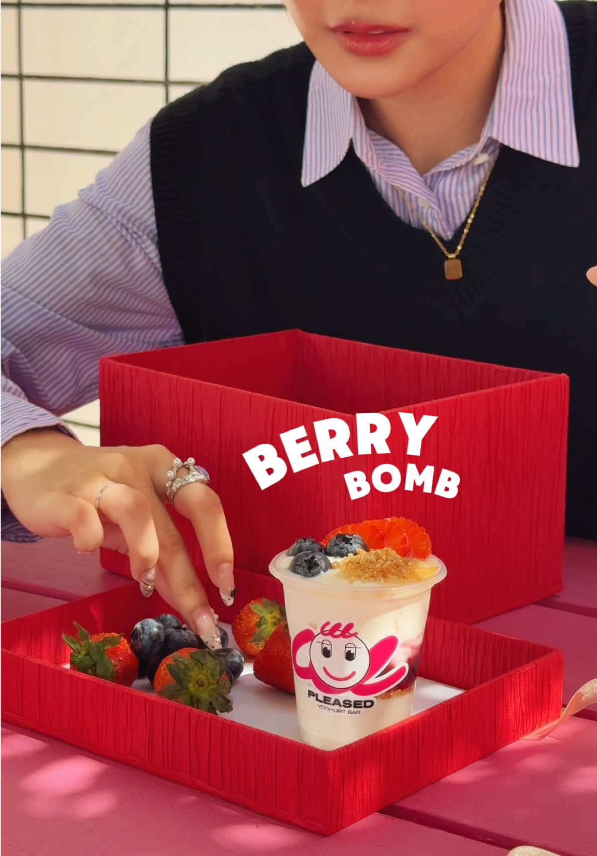 Unboxed it, fell in love instantly 💘  Who knew yoghurt could be this cute? 📲 Order now via GrabFood, Lineman 💚🤍 Or drop by at 📍 EmQuartier G fl. (Gourmet Market) 📍 Siam Center 2nd fl. #PleasedYoghurtBar
