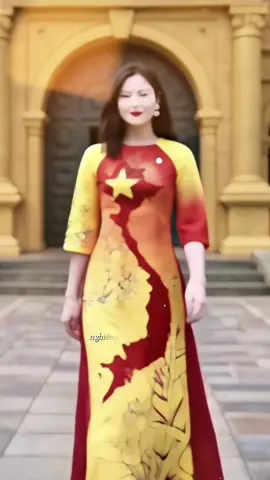 Áo dài quốc kì Việt Nam lụa #xuhuong #thoitrangnu #aodai #aodaivietnam 