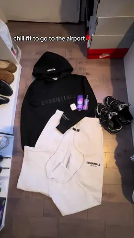 ❤️‍🩹❤️‍🩹 #moots? #fit #calm #vacation #airport #outfit #cnfanshauls 