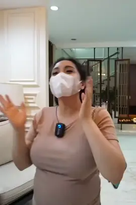 Nagita hamil tua 🤰 #nagitaslavina #raffinagita1717 #nagita #nagitalovers #nagitahamil #hamil #fyp 