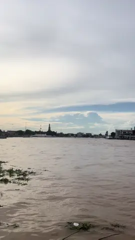 #เทรนด์วันนี้ #สะพานพุทธ #ถ่ายไปเรื่อย #บรรยากาศชิวๆ #ริมแม่น้ำ #05 