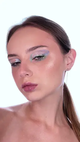 Третье творческое задание в рамках проекта influence beauty pro 2025. Боже, как отвратительно у меня облазит тело после загара… #InfluenceBeautyProCreative2025#viral #beauty #makeup #макияж #recomendation 