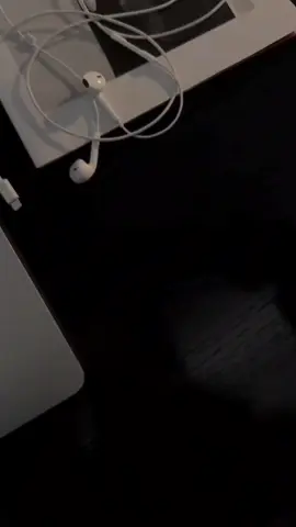 مرحبا بك في القرن الحادي والعشرين...!  .  .  .  .  #عبارات #اقتباسات #خواطر_للعقول_الراقية #القرن_21 #الشعب_الصيني_ماله_حل😂😂 