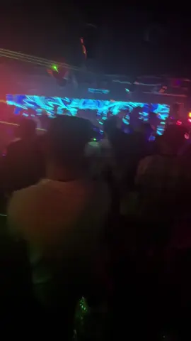 Họp từ đêm tới sáng rạng người mới tan😆😆😆#nguoivietnamtaidailoan #newphuongdongclub #thịnhhành 