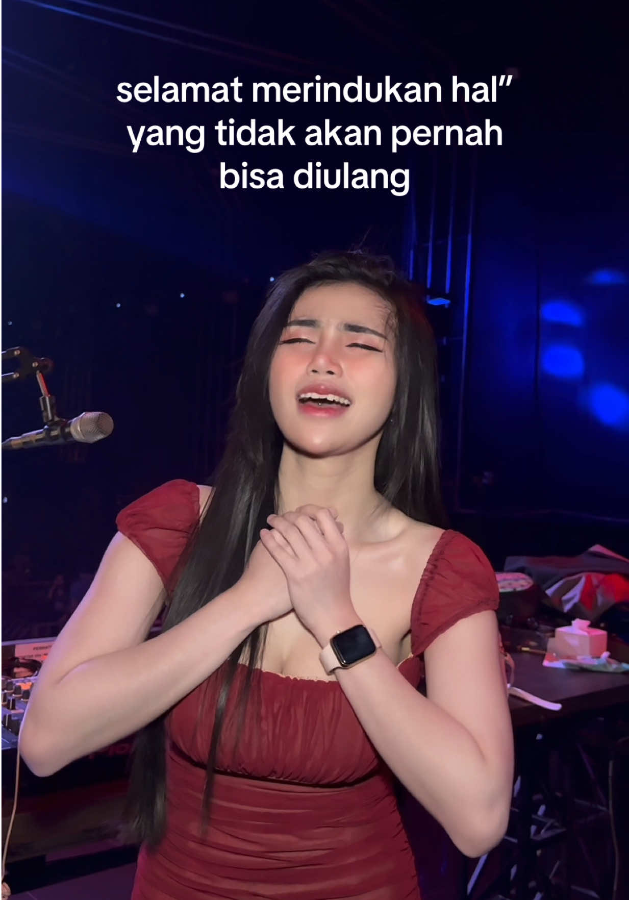 #djdewionthemix #thequeenoffunkotambyar #djsurabaya #ibizasurabaya 