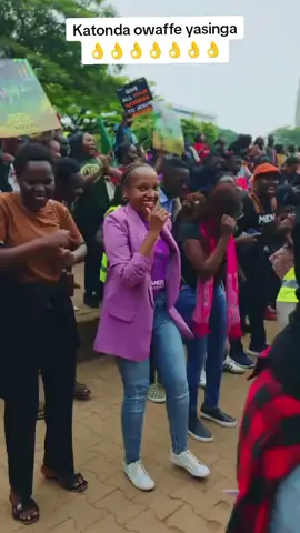 Happy Sunday #creatorsearchinsights #God #gospelmusic #yourpage #Trending #goviral #ugandanstiktok #ugandatiktok🇺🇬 #foryou #onthisday #onthisday 