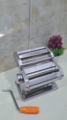 pasta maxer multifungsi gilingan mie,pangsit,kue bawang,molen. #gilinganmie #pastamaxer #alatcetakanmie #cetakankuebawang #gilinganmolen #gilingankuebawang #promo 