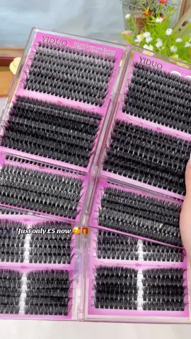 DIY lash kit #clusterlashes #diylashes #lashkit #diylashextensions #dealsforyoudays  #fyp #foryou #keyholmes #tiktokshop #summersale #tiktokmademebuyit #trending #musthave #viral #giftideas