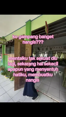 sebegitu iya kalo rasa nya di sakittin sama seseorang yg aku enggak kenal sedih banget di kasih nangis😔☹️😭
