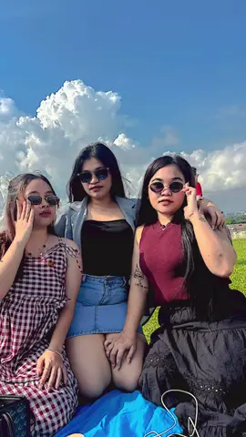 Jauhkan aku dari baju tidak berlengan🥴 kek tukang pukul😮‍💨