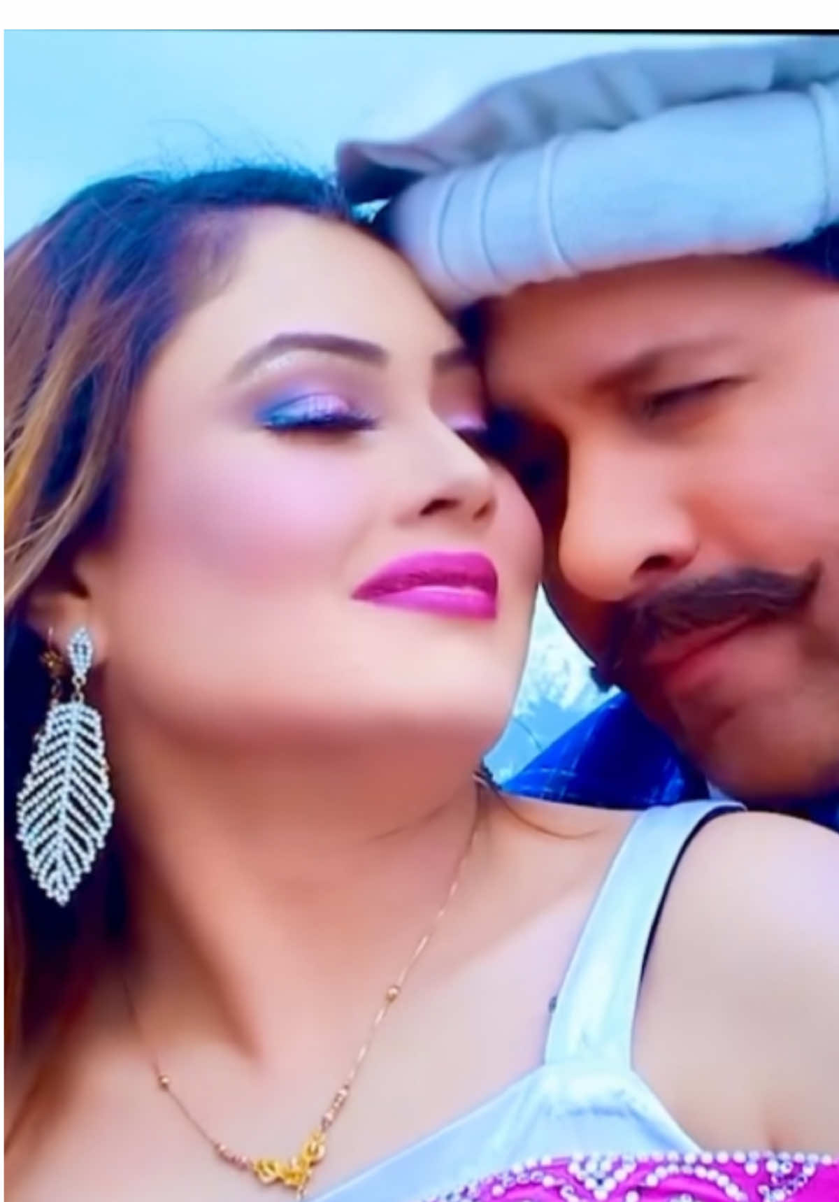 #💕❤️🔥🔥#dakhkulijhkulidaswabi #foryou #trendingreels #trendingsound #milliebobbybrown #sawabi #abbasshahid #shahidkhan #siyara #@Shahid Khan Official ( SFP ) @Jiya But Official.. 