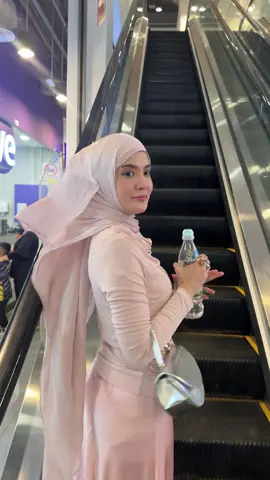 Me bila dah kenyang pastu nak pergi shopping pulak! #fypシ゚ 