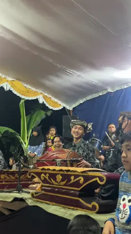 Mooooasssss dik🤗#andika # #dika #sahimarimbamagelang #turonggomanunggalbudoyo #topengireng #topengireng #magelang 