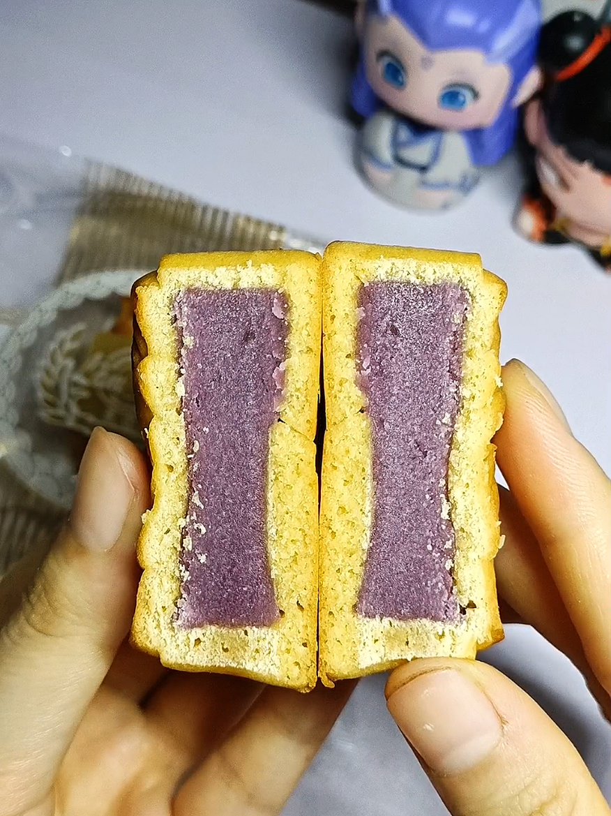 ăn bánh trung thu sớm he 😆 #ancungtiktok #mukbang #monngonmoingay #xuhuong #fpy #viral #homnayangi #food #xh #trungthu 
