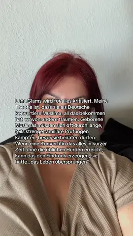 Das ist nur eine Theorie aber wenn ich diese ganze Kritik lese, musste ich mir selber eingestehen dass ich als yezidin auch oft empört war, wenn jemand aus meiner Community ne deutsche Frau hatte und ich mir dachte warum geht das und das wiederum nicht ? Es war Neid und unfaire Situationen. #muslimtiktok #hijab 