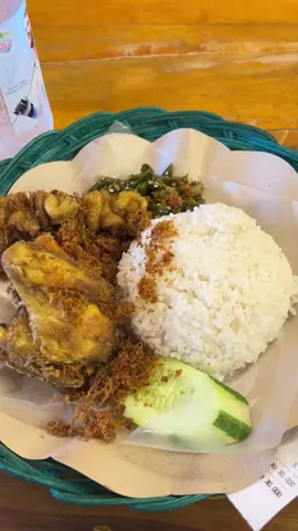 Ayam Goreng Abbasy 📍Jl. Jendral Suprapto, belakang ratmiku, 150meter dari yp unila #fyp #lampung #bandarlampung #lampungtiktok #kulinerlampung #lampungkuliner #sigerfoodies #ayamgoreng #ayamgorengabbasy 