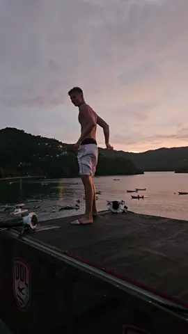 Golden hour  ☀️  #tobago  #deathdiving 