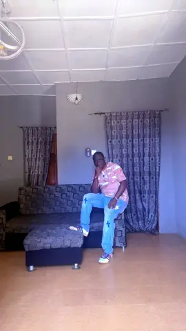 You can’t run 🏃‍♂️ away from your own story…Happy Sunday!!!Seeeyuh🙈👀✌️