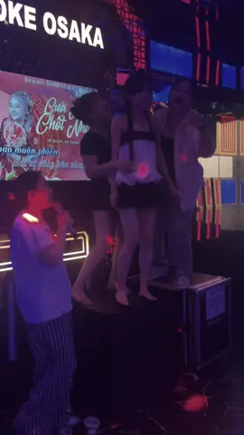 Tối quẩy hết mình. Sáng đi làm hết nổi 😎 #CapCut #xuhuong 