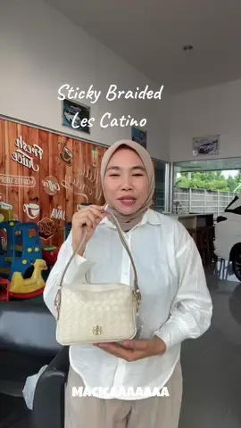 Sticky Braided sholder tas terbaru dari @Les Catino superrr cute bangeettt pilih warna bone paling best seller #taswanita #slingbag #minislingbag #tasbahu #sholderbag 