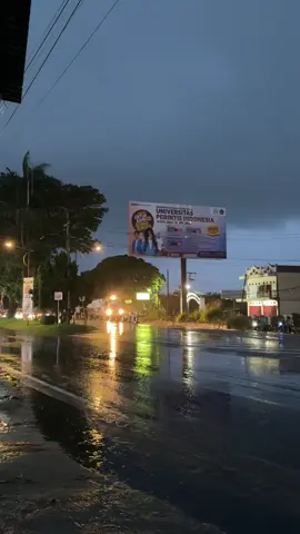 hnya orng padang yg tau kejadian di rel ini ketika hujan#fyp 