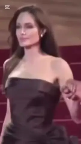 #انجلينا_جولي #انجلينا_الافضل_دائما_وابدا #انجلينا_ايقونة_الجمال 