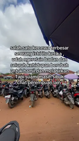 udah punya keluarga utuh masih mencari lebih dari wanita lain!!