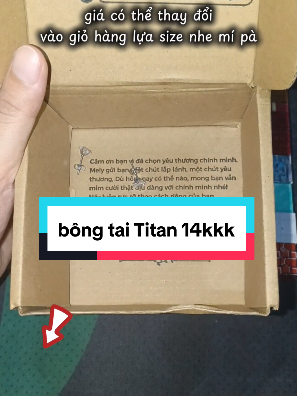 Trả lời @phiepkien.13  Bông tai Titan đính đá siêu đẹp đã về hàng full size rồi nè mí pà ơi 😍. #xuhuong #bongtaidep #bongtaititan #deal1k #freeship @Ngoại Liêm Review 