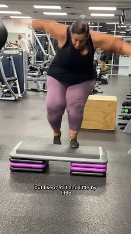 My highest jump and I’m still working on it but it’s better! #jumping #nonscalevictory #bodytransformation #strongwomen 