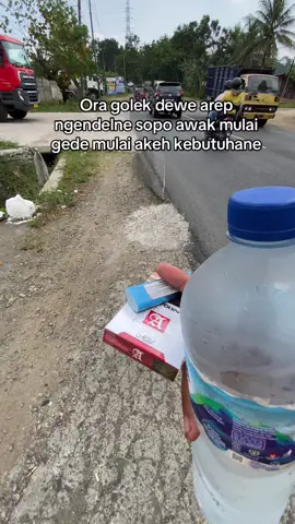 Ora terlalu mikir sing ora perlu di pikir👌🏻