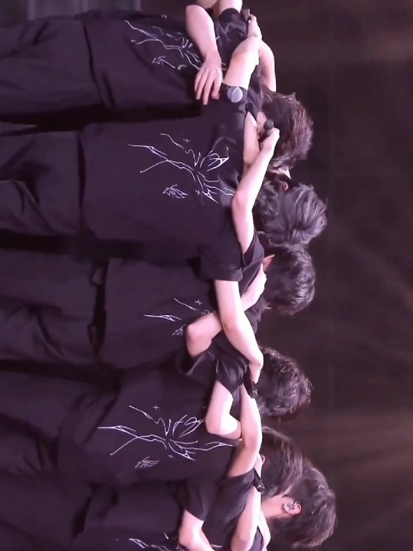 terlepas dari apapun itu kalian debut atau gagal debut aku tidak peduli di mataku klian tetap TF FAMILY GEN3.#fyp#foryou#foryoupage#tffamily_3rd_generation#tffamily_3rd_generation🇨🇳#zhuzhixin#zhuzhixin_朱志鑫#zuohang#chentiarun#suxinhao#zhangji#zhangzeyu#yuyuhan#tongyukun