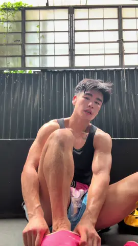 Wanna train together? 🥺 #fyp #hunk #boxer #men 