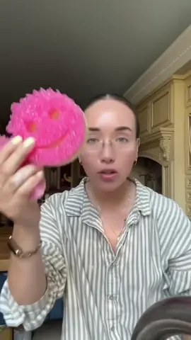 #stitch with @Julie Time if you really wanna cut them be my guest 🤷🏻‍♀️ but if you’re gonna complain of a issue, don’t get mad when people tell you the solution to the issue…. It’s not them getting triggered, they are just trying to help you girl 😭