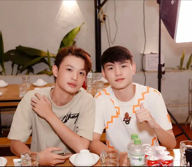 Làm gì có chuyện con người được sống hồn nhiên như nước chảy, mây trôi. Phải lựa chọn, phải trả giá!