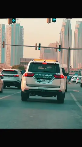 Best police 👮‍♀️ Dubai police #amirsohail67 #dubai_dxb_uae #foryou #foryoupage #unfreezemyaccoun 