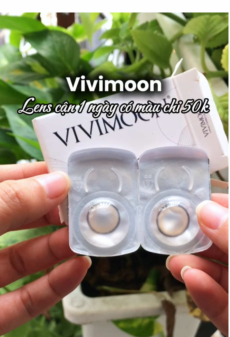 Lens cận 1 ngày có màu cho mắt thở không cần ngâm nước trước khi đeo, chất liệu silicone hydrogen, độ ẩm 50% đeo êm mềm 12h, bảo vệ mắt khỏi ánh sáng xanh, cơ chế đẩy bẩn protein giúp lens luôn sạch, dia: 13 Vivimoon #lens #lenscan #lensvivimoom #lenshanquoc #lensmat #vivimoon #kinhaptrong #kinhaptronghanquoc  #CapCut 