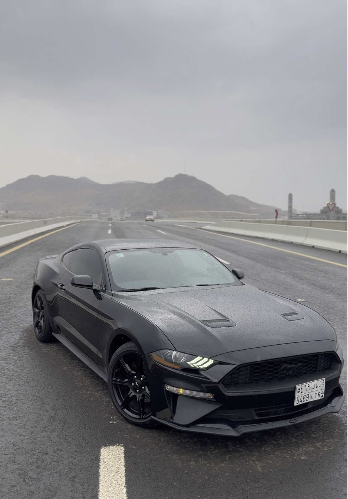 عشان خاطر المحتوى 😂.                         #موستنق #mustang  #ابها #ترند #اكسبلورexplore #اكسبلور #فورزا #السعودية #الصيف 