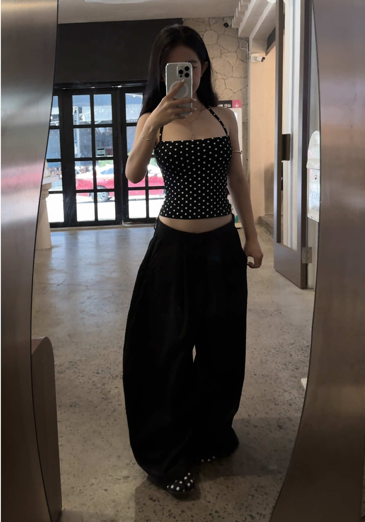 Em áo châm bi hot hit đây ạ #xuhuong #outfit #fashion #outfitmuahe #xuhuongtiktok 