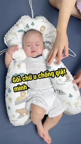 Gối chữ u giúp bé ngủ ngon, hạn chế giật mình #goichuuchobe #goichongmeodauchobe #mebimsua 