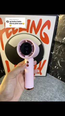 Membalas @n sudah ready ya kaa warna pink nyaa, buruan di cek outt, harganya cuma 40 ribuan aja, jangan sampe kehabisan lagii🥰 #kipasmini #kipasanginportable #kipasanginviral #kipasmurah 