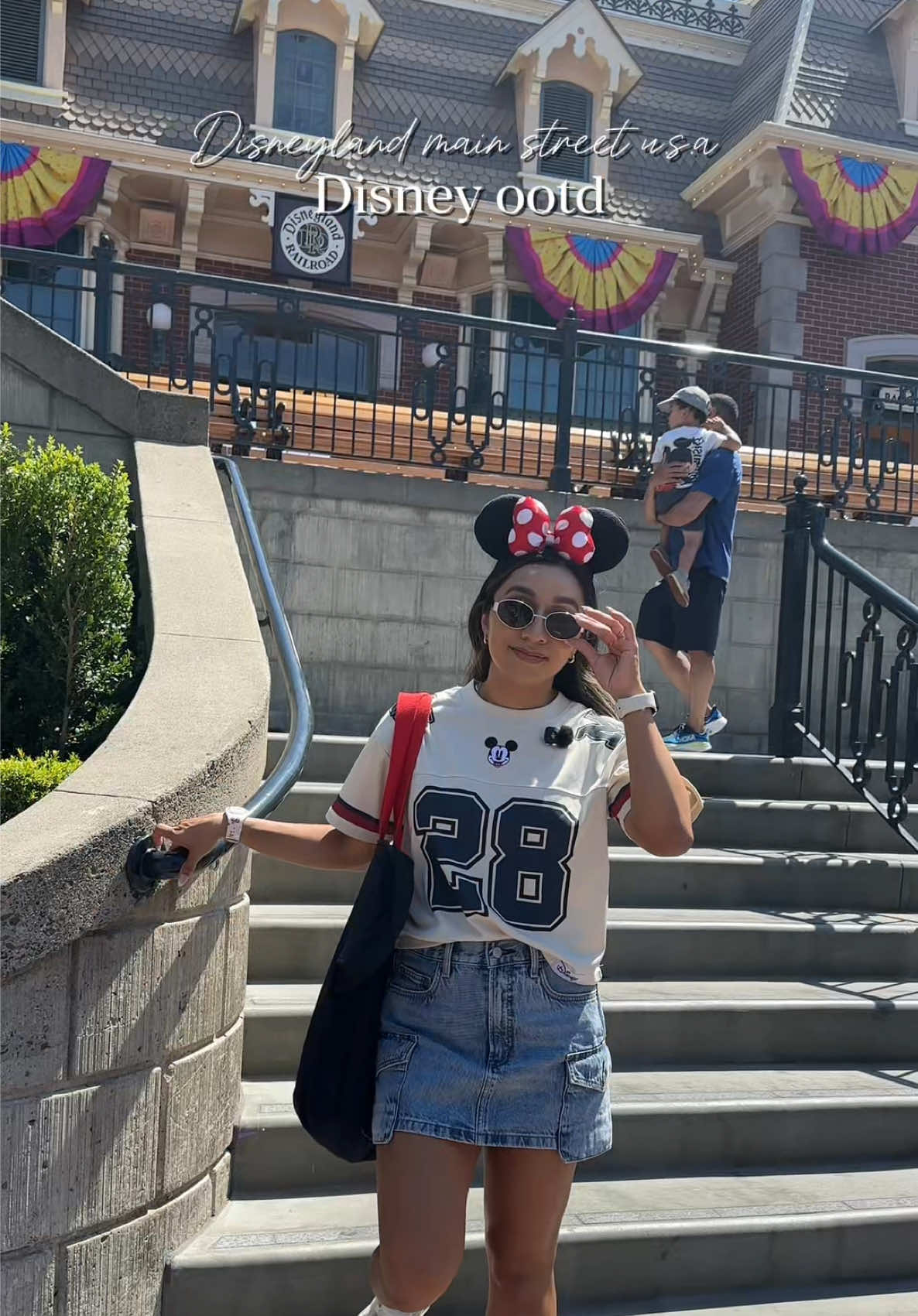 Another Disney outfit of the day walking down Main Street ✨😍 #disneyootd #disneyoutfits #disneygirlie #disneyoutfit #disneyland #disneytiktok #disneyvlogger #disneygirl #disneyinspo @Disney Parks @Disney Style @BoxLunch @Aritzia @KACHOW VINTAGE 