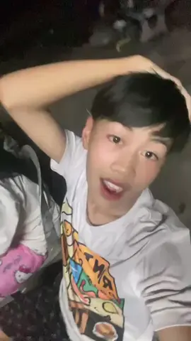 ตี๋ปัดเป้อย่างเท่ห์~😎💅 #2011 #เปิดการมองเห็น #ตรีบดินทร์ #ตี๋ 