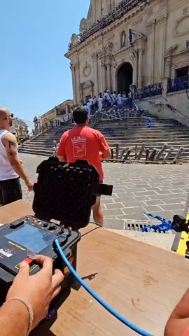 The sky bursts with colors. 🎆 San Sebastiano, Palazzolo Acreide, 1 PM. All perfectly synchronized with Piroshow Firing System. #Sciuta #SanSebastiano #Piroshow #PalazzoloAcreide #Tradition 