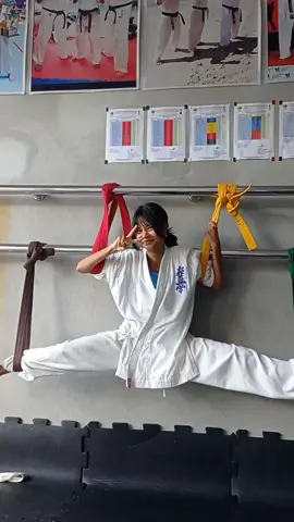 အိုခေ👌လားဆိုတော့ လက်နှစ်ချောင်း✌️ထောင်ပြလိုက်သေးတယ်😀